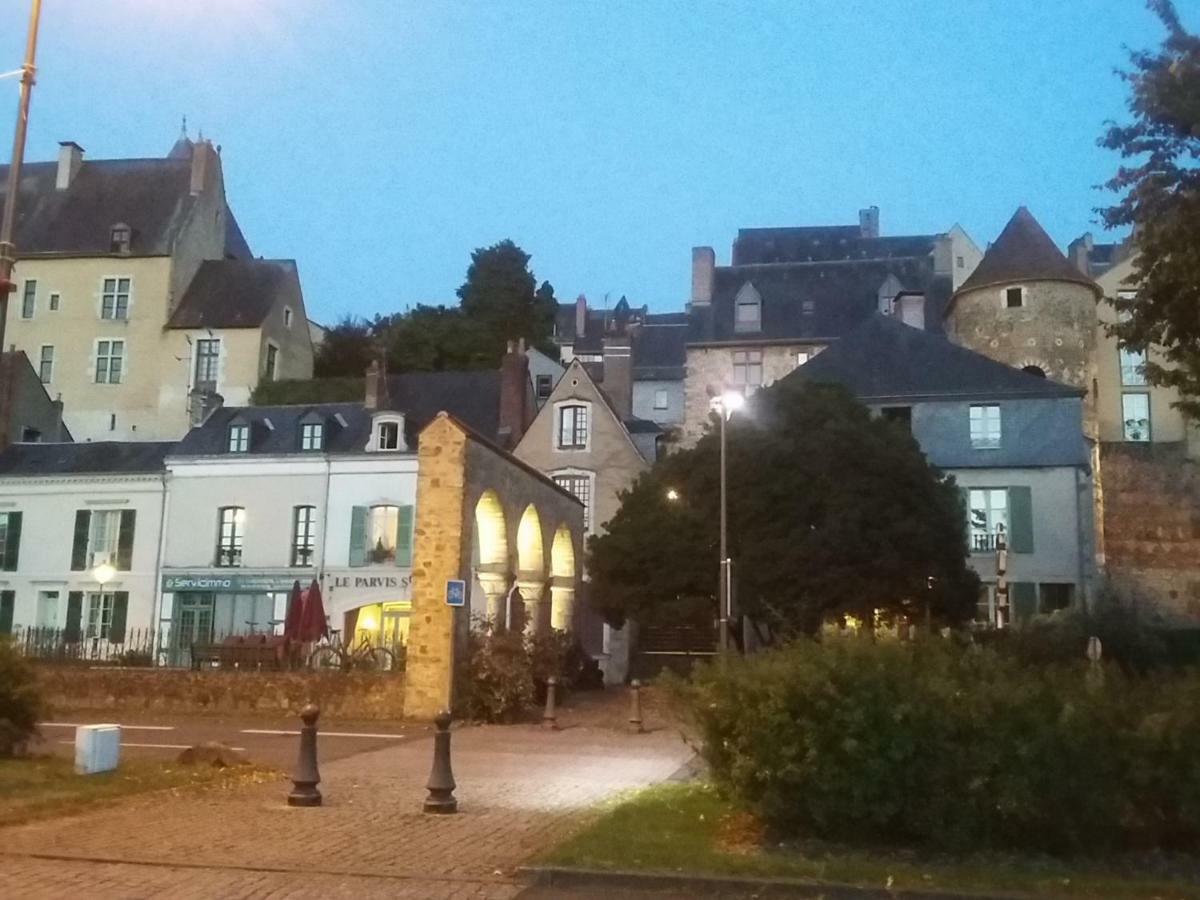 Logis Louisblanc, Muraille Romaine, Lit Queen-Size, Centre Ville 르망 외부 사진